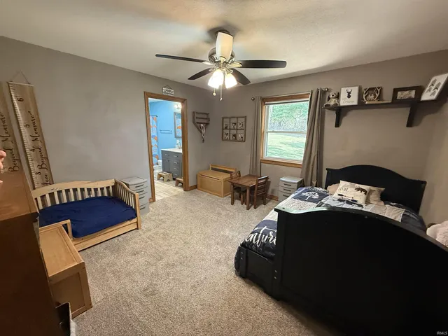 $325,000 | 2466 Highway 231, Loogootee, IN 47553