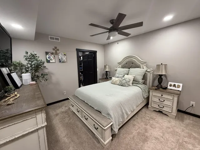 $325,000 | 2466 Highway 231, Loogootee, IN 47553