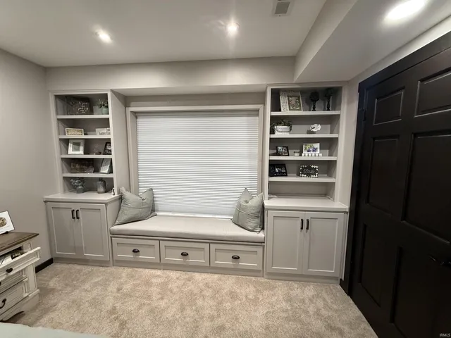 $325,000 | 2466 Highway 231, Loogootee, IN 47553