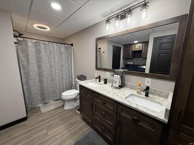 $325,000 | 2466 Highway 231, Loogootee, IN 47553