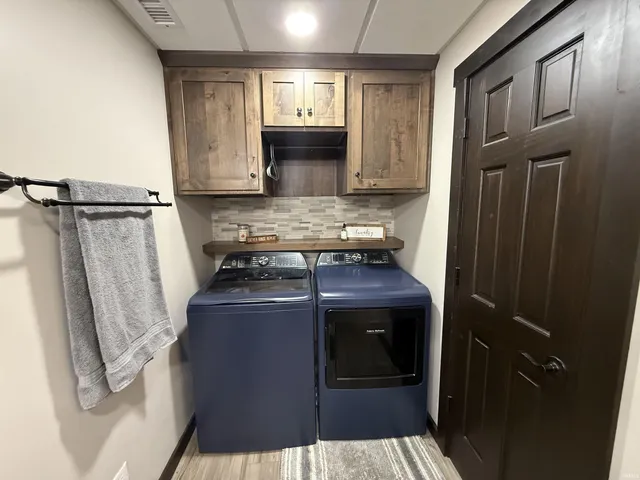 $325,000 | 2466 Highway 231, Loogootee, IN 47553