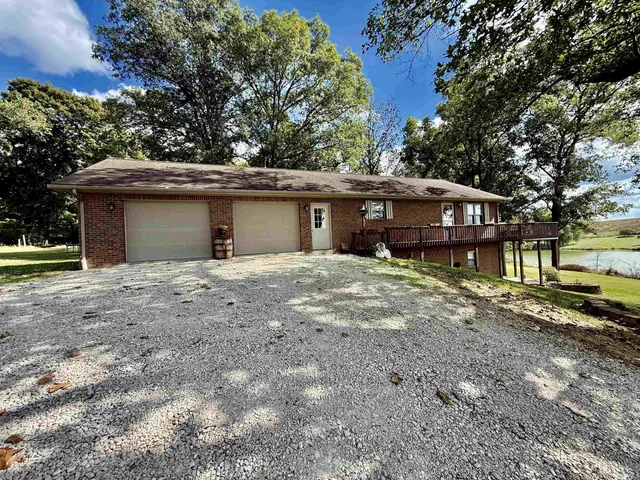 $325,000 | 2466 Highway 231, Loogootee, IN 47553