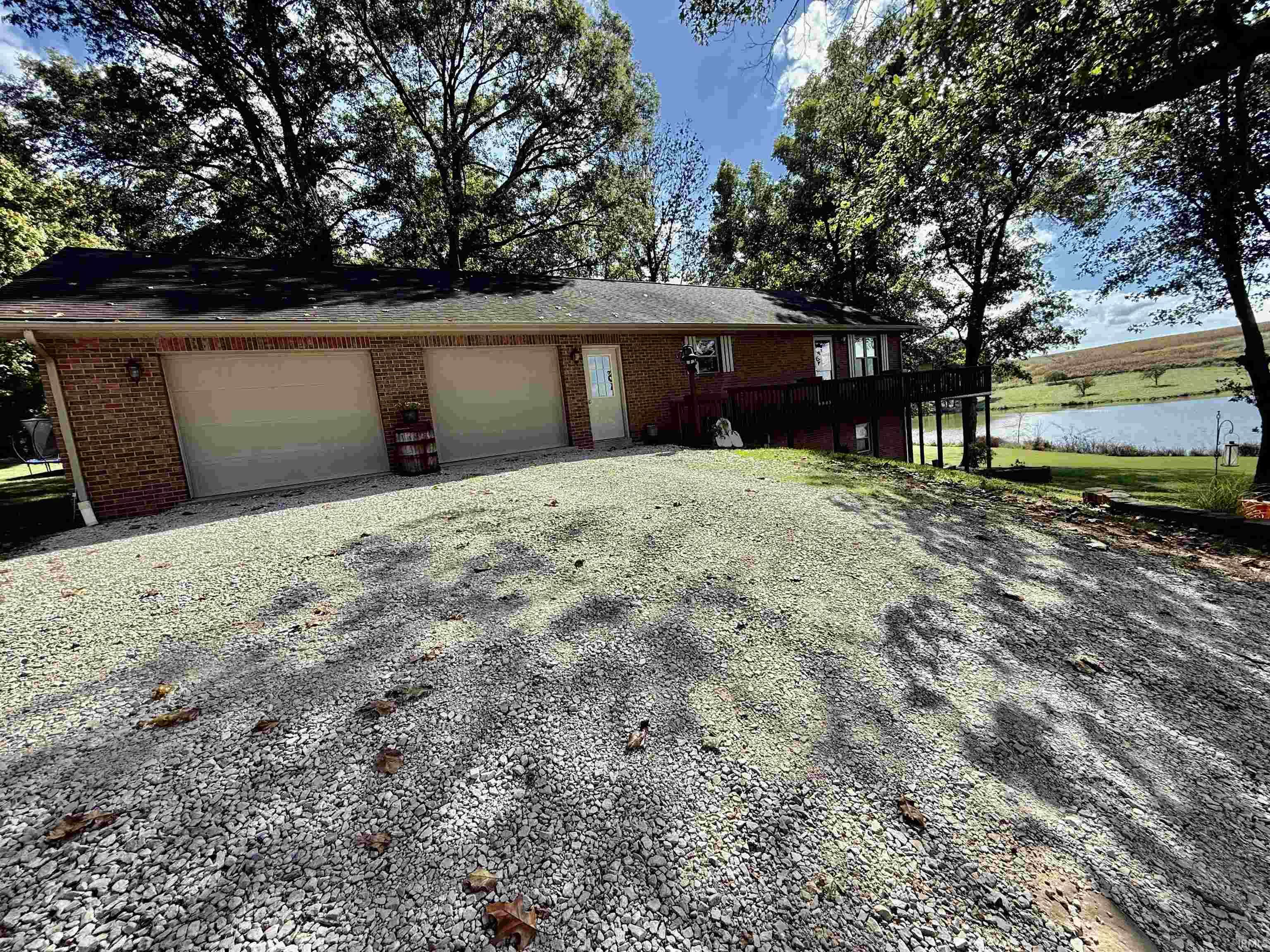 2466 Highway 231 Loogootee, IN 47553 - Photo 4 of 36