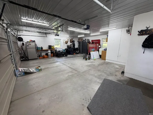 $325,000 | 2466 Highway 231, Loogootee, IN 47553