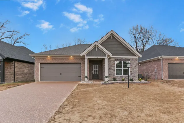 $392,800 | 6994 Ironwood Circle, Newburgh, IN 47630