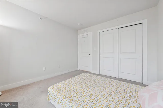 a view of a livingroom with an empty space