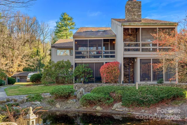 $400,000 | 16 Lakemoor Lane, Hendersonville, NC 28739