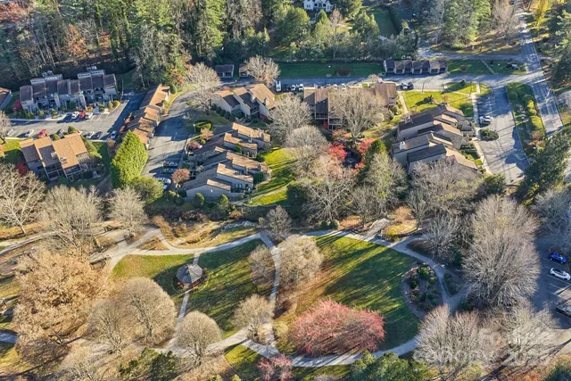 $400,000 | 16 Lakemoor Lane, Hendersonville, NC 28739