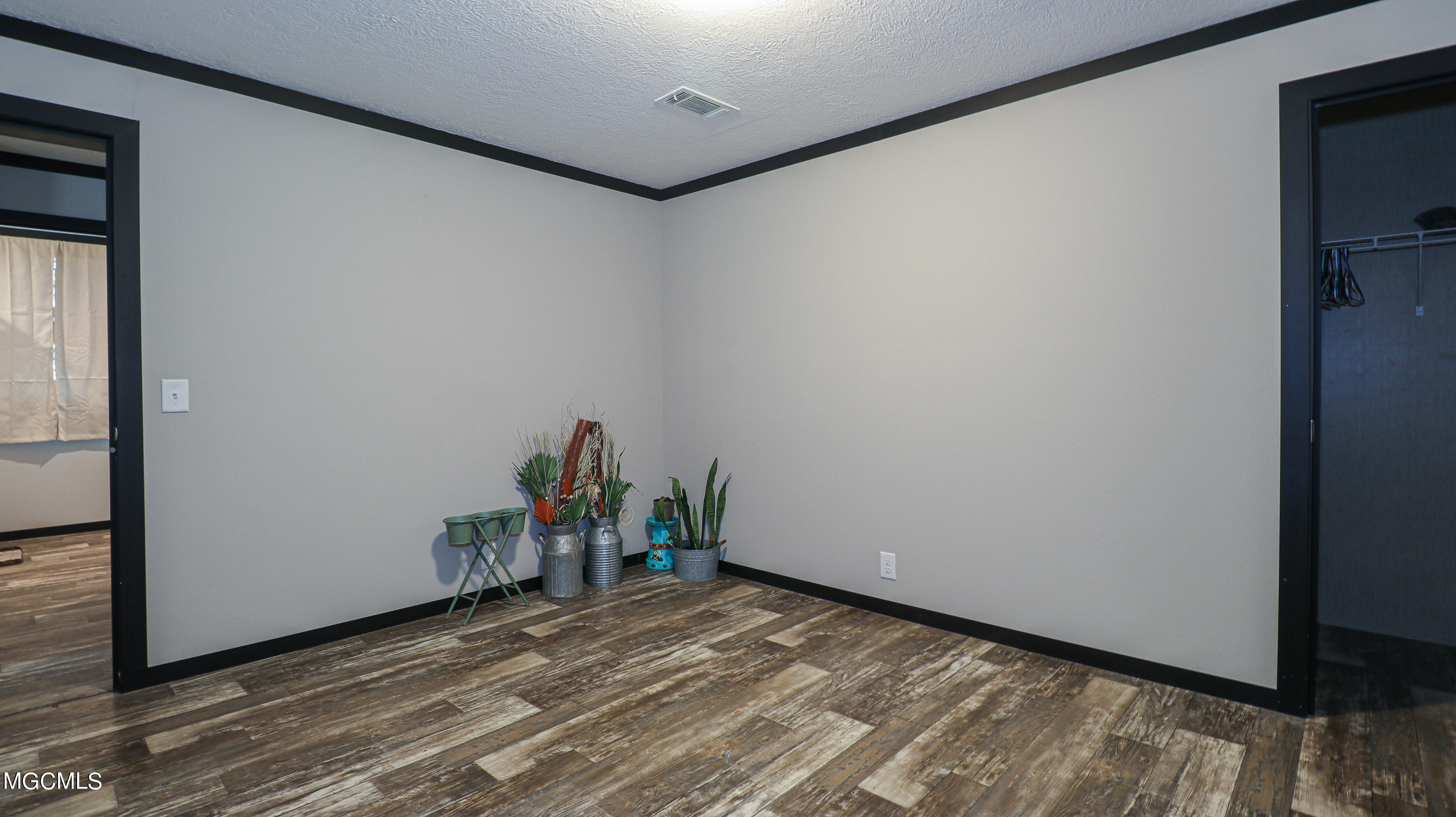 11234 Allen Road Biloxi, MS 39532 - Photo 16 of 18 3rd bedroom