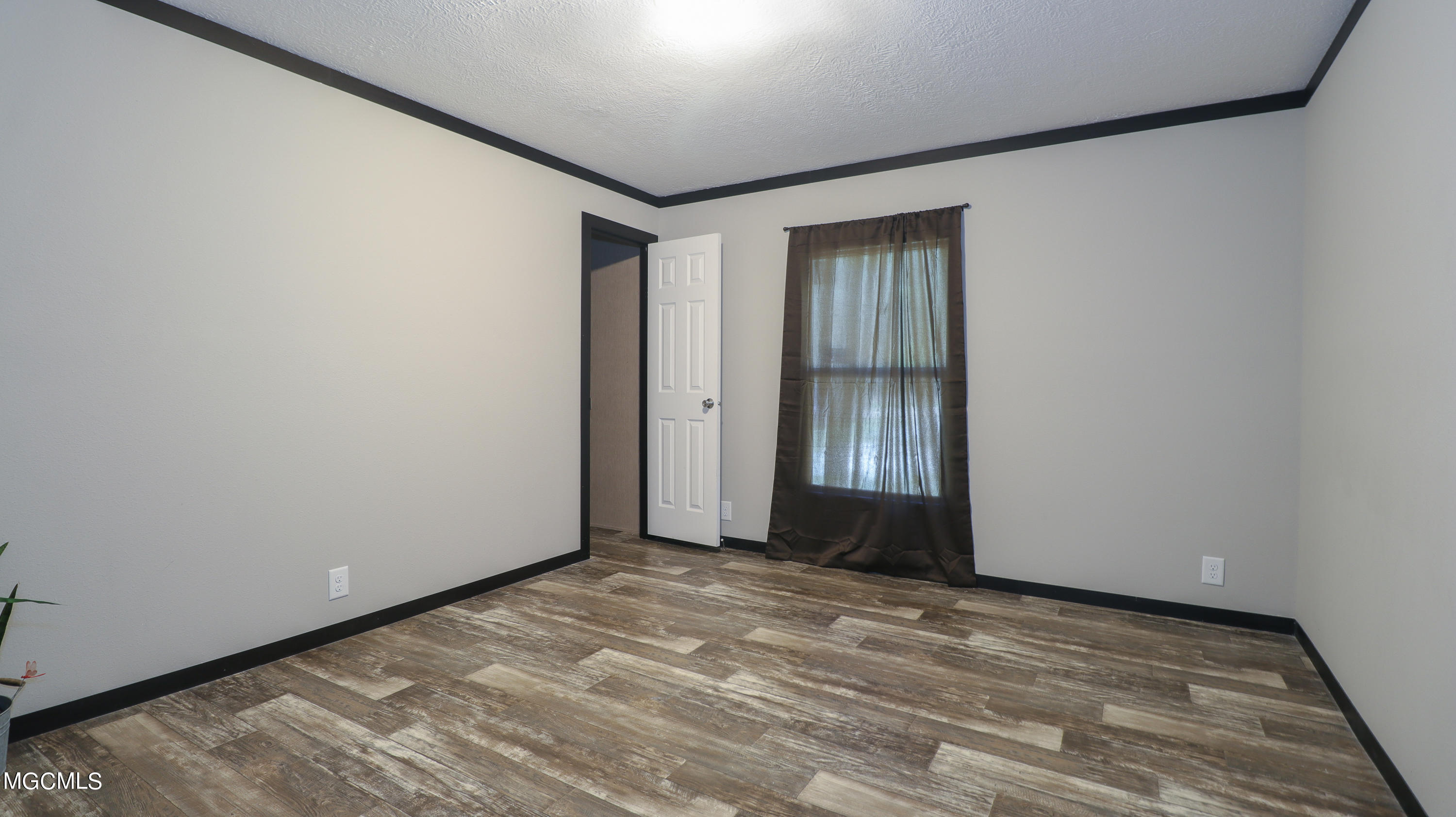 11234 Allen Road Biloxi, MS 39532 - Photo 18 of 18 3rd bedroom