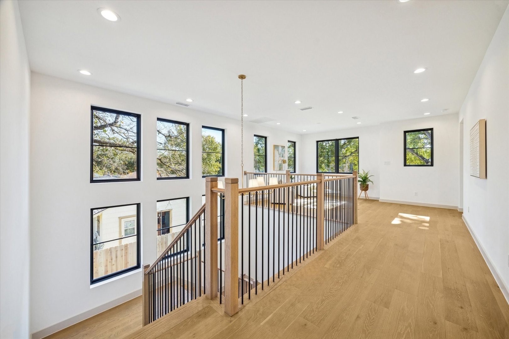 910 West 41st Street Houston, TX 77018 - Photo 15 of 33