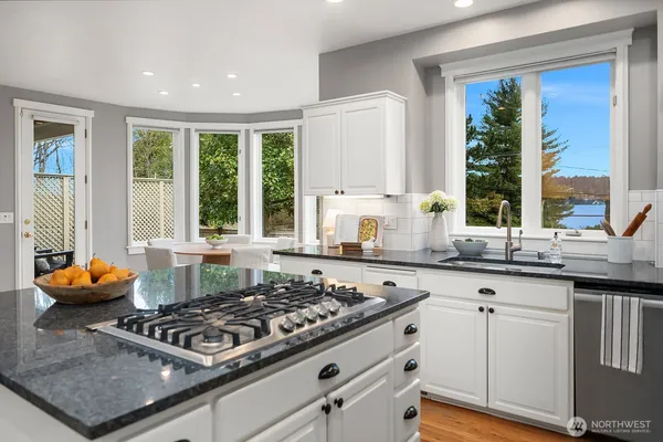 $2,498,000 | 17120 Southeast 29th Place, Bellevue, WA 98008