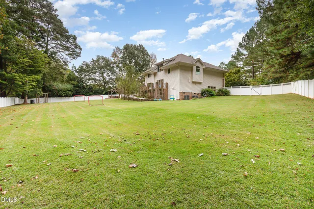 $975,000 | 3505 Knightshire Drive, Apex, NC 27539