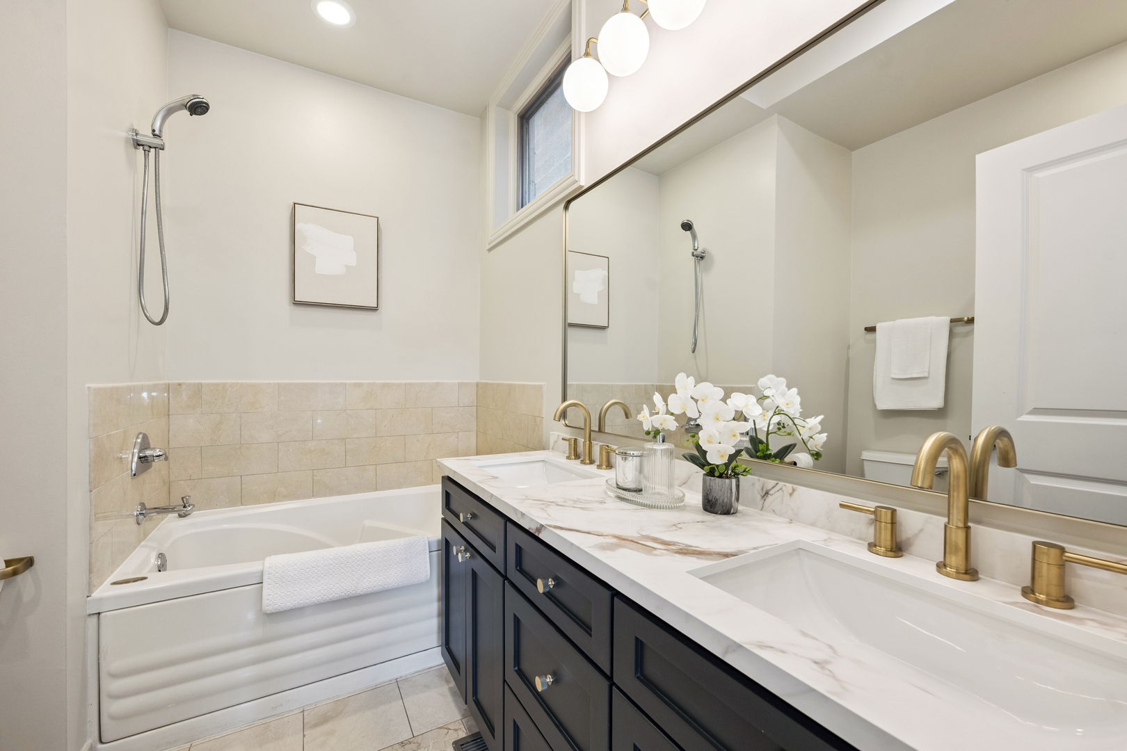 906 North Hermitage Avenue, Unit 2 Chicago, IL 60622 - Photo 20 of 27