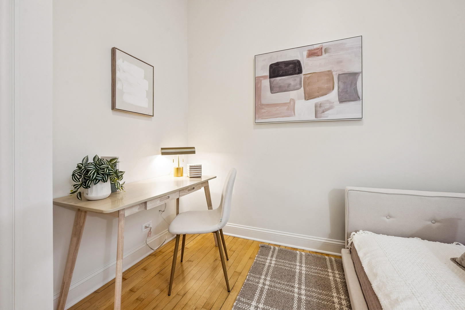 906 North Hermitage Avenue, Unit 2 Chicago, IL 60622 - Photo 23 of 27