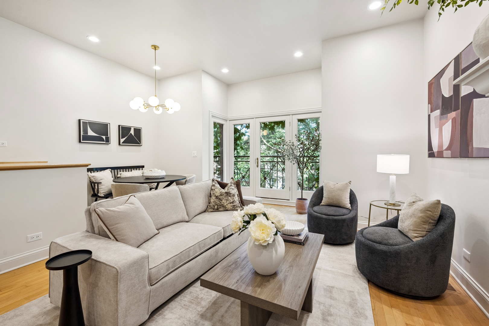 906 North Hermitage Avenue, Unit 2 Chicago, IL 60622 - Photo 7 of 27