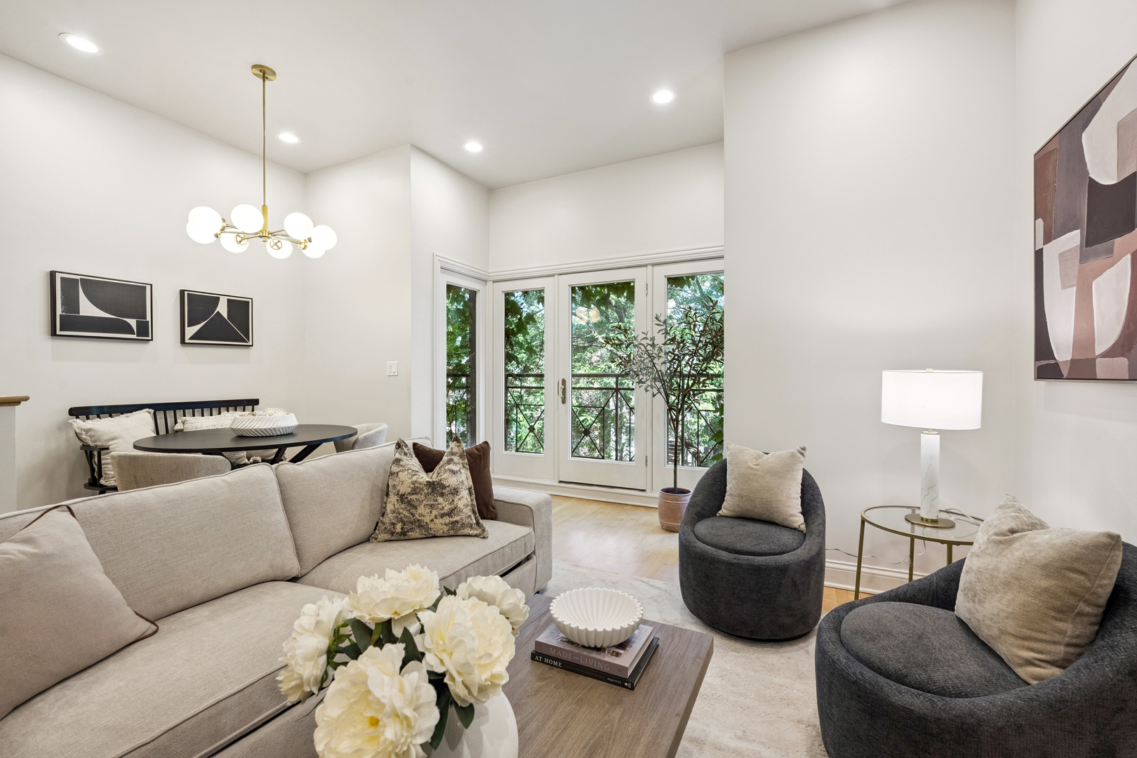 906 North Hermitage Avenue, Unit 2 Chicago, IL 60622 - Photo 8 of 27