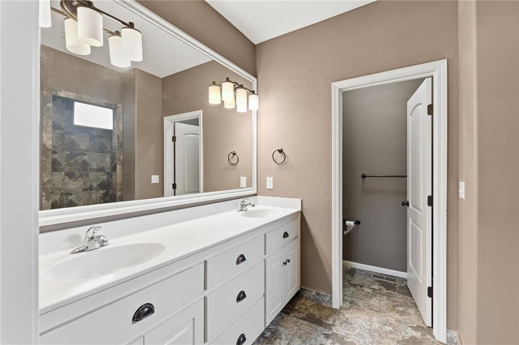 1500 Whispering Ridge Pleasant Hill, MO 64080 - Photo 23 of 44