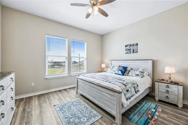 $779,000 | 125 Lakeview Road, Rockport, TX 78382