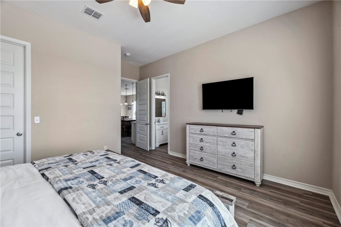 125 Lakeview Road Rockport, TX 78382 - Photo 13 of 40