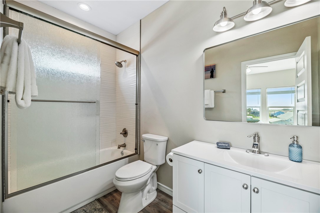 125 Lakeview Road Rockport, TX 78382 - Photo 20 of 40