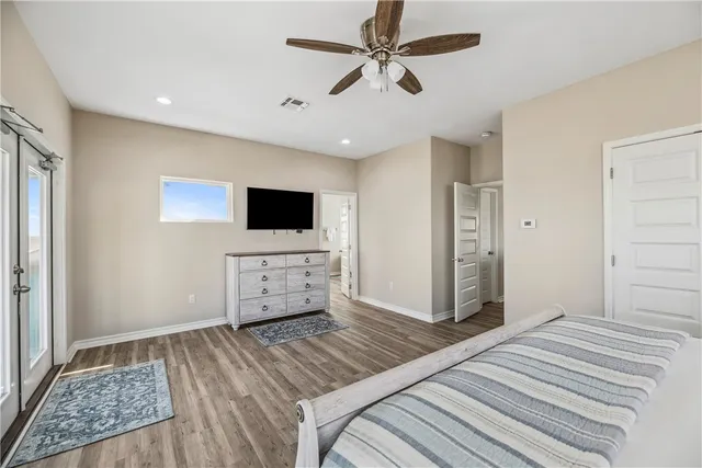 $779,000 | 125 Lakeview Road, Rockport, TX 78382