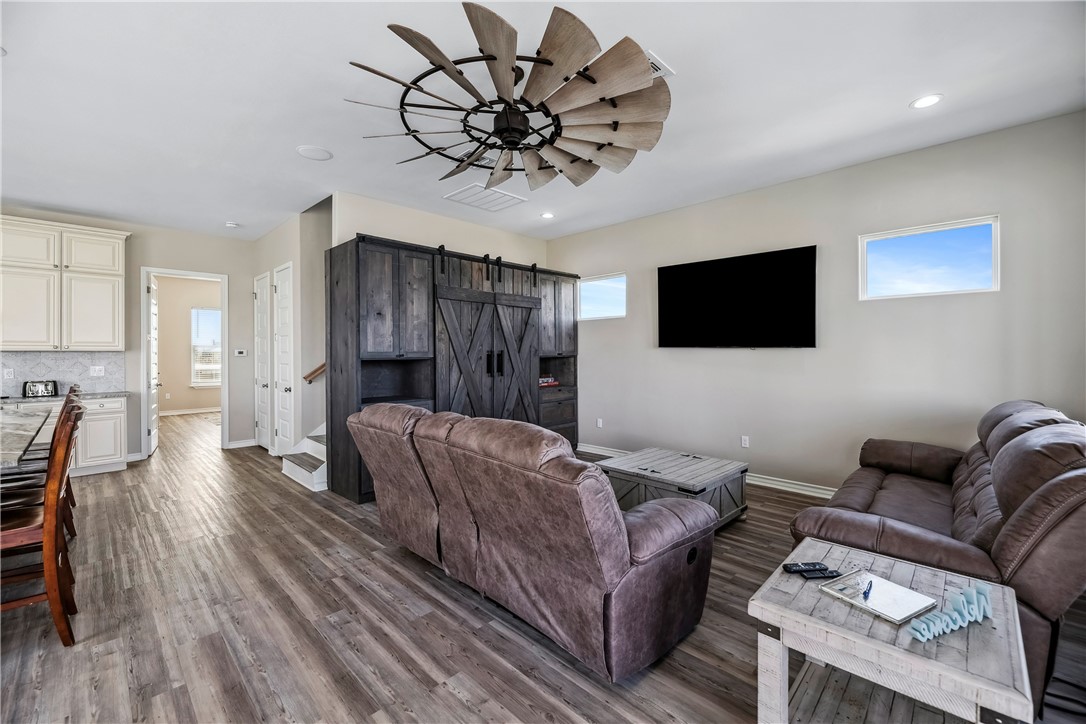 125 Lakeview Road Rockport, TX 78382 - Photo 5 of 40