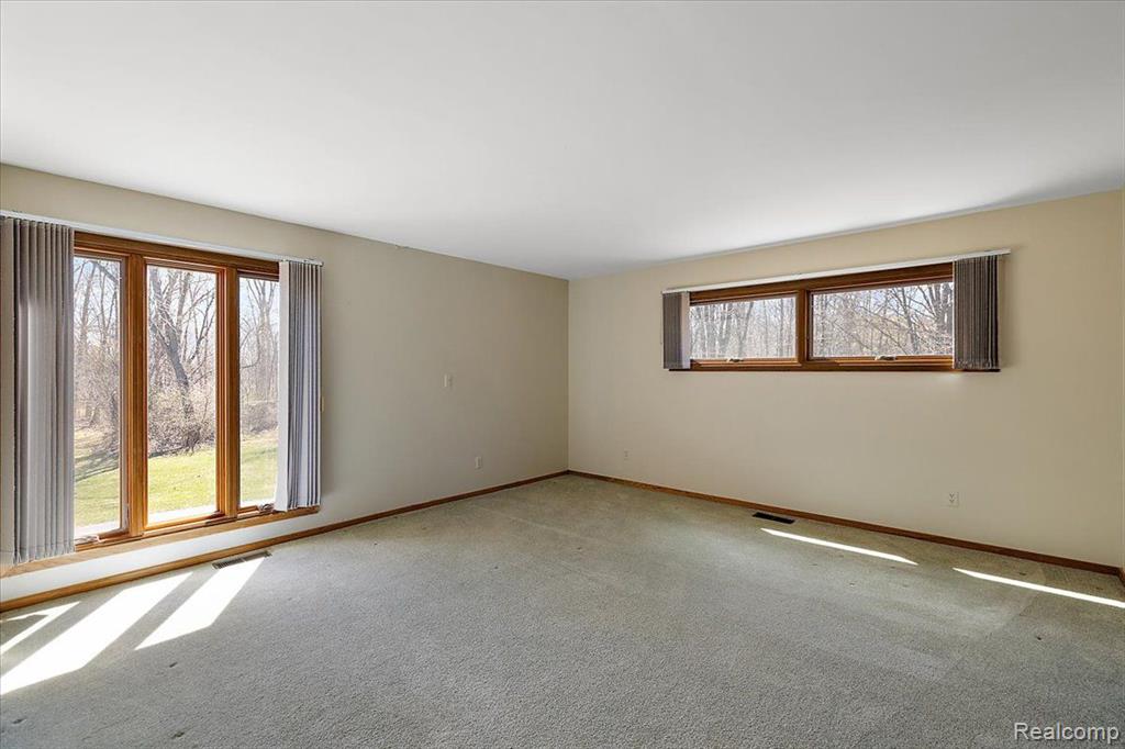 6145 Blue Beech Road Rochester Hills, MI 48306 - Photo 41 of 55