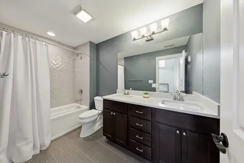 $850,000 | 5622 West Pensacola Avenue, Chicago, IL 60634