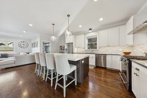 $850,000 | 5622 West Pensacola Avenue, Chicago, IL 60634