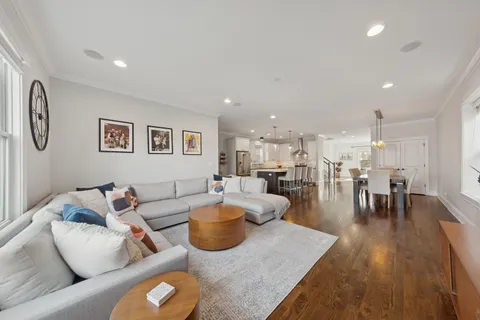 $850,000 | 5622 West Pensacola Avenue, Chicago, IL 60634