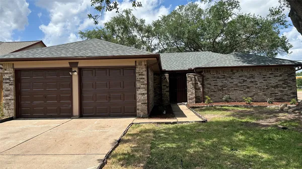 $1,995 | 1302 Gentle Bend Drive, Missouri City, TX 77489