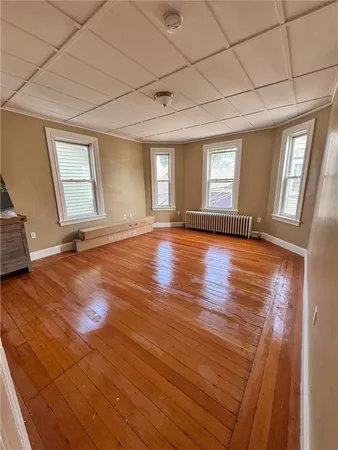 $2,500 | 33 Ann Street, Newport, RI 02840