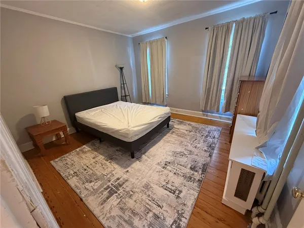 $2,500 | 33 Ann Street, Newport, RI 02840