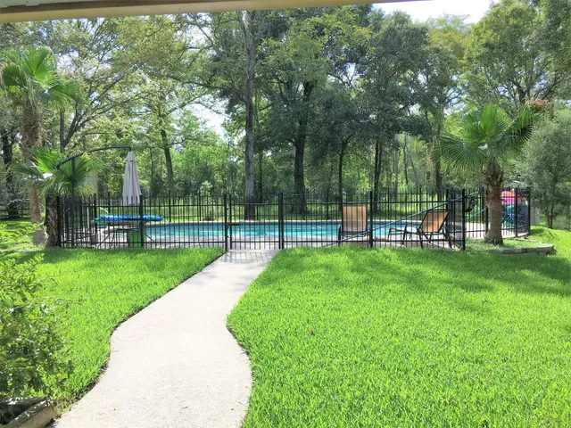 $2,250 | 14216 Horseshoe Bend, Conroe, TX 77384