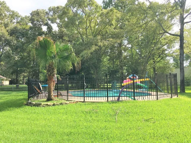 $2,250 | 14216 Horseshoe Bend, Conroe, TX 77384