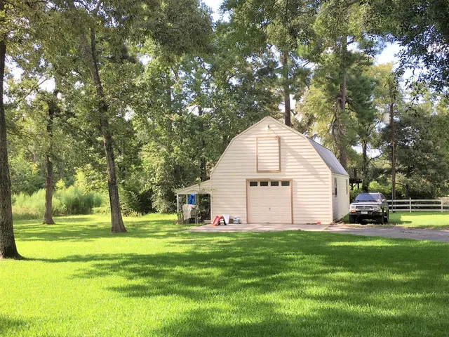 $2,250 | 14216 Horseshoe Bend, Conroe, TX 77384