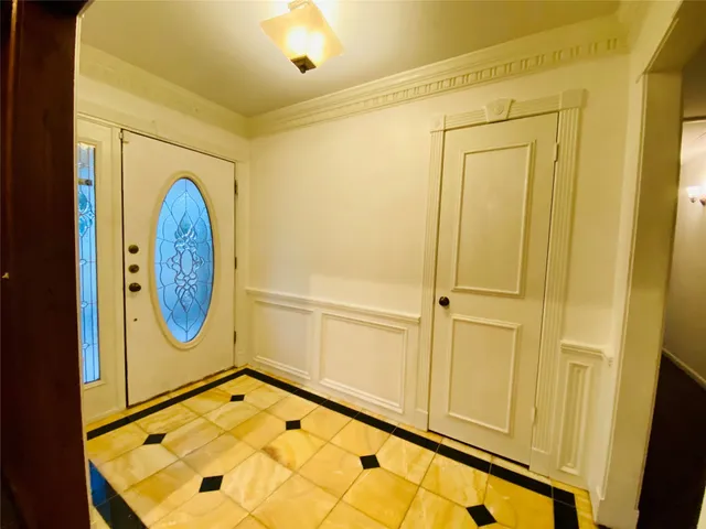 $2,250 | 14216 Horseshoe Bend, Conroe, TX 77384