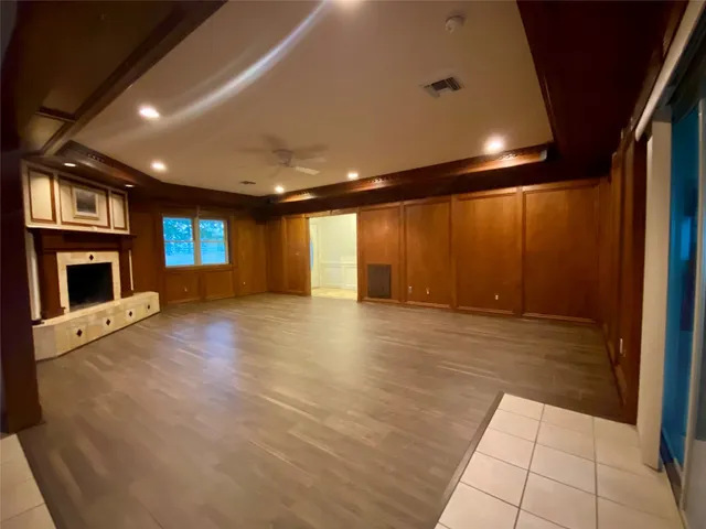 $2,250 | 14216 Horseshoe Bend, Conroe, TX 77384
