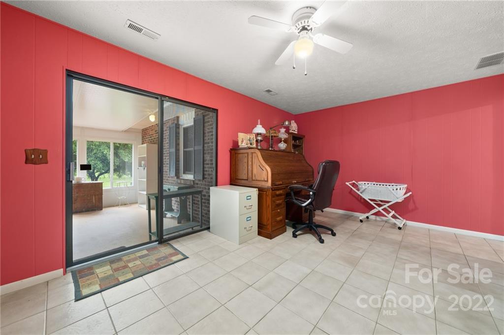 2480 Ridge Road Hendersonville, NC 28792 - Photo 23 of 48