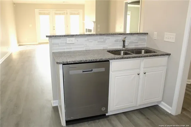 a close view of sink and tap