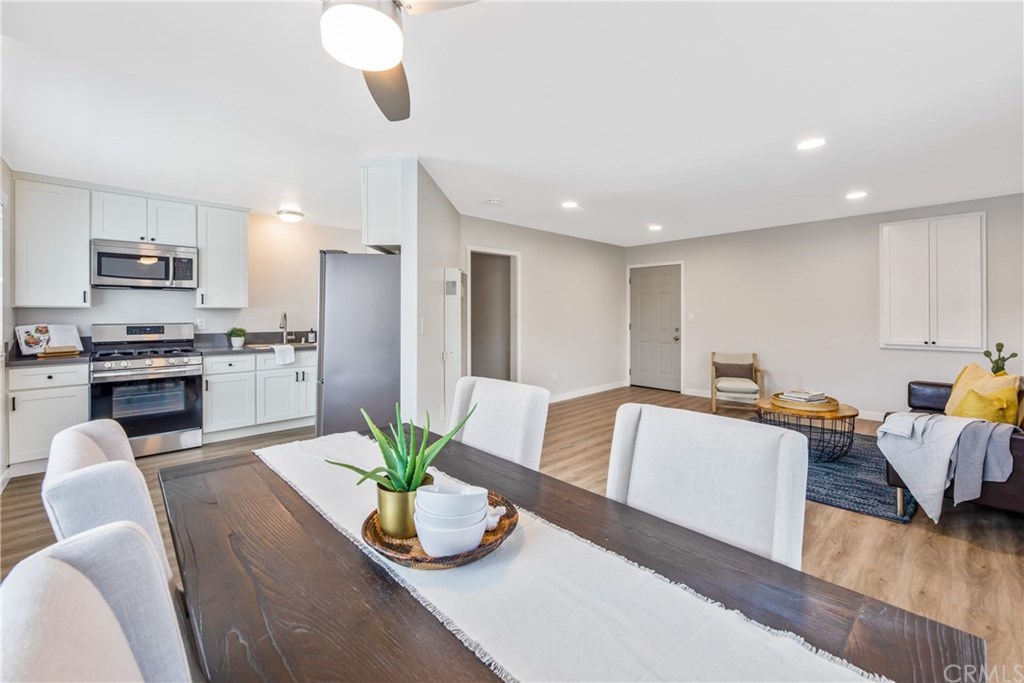 409 12th Street Huntington Beach, CA 92648 - Photo 11 of 17