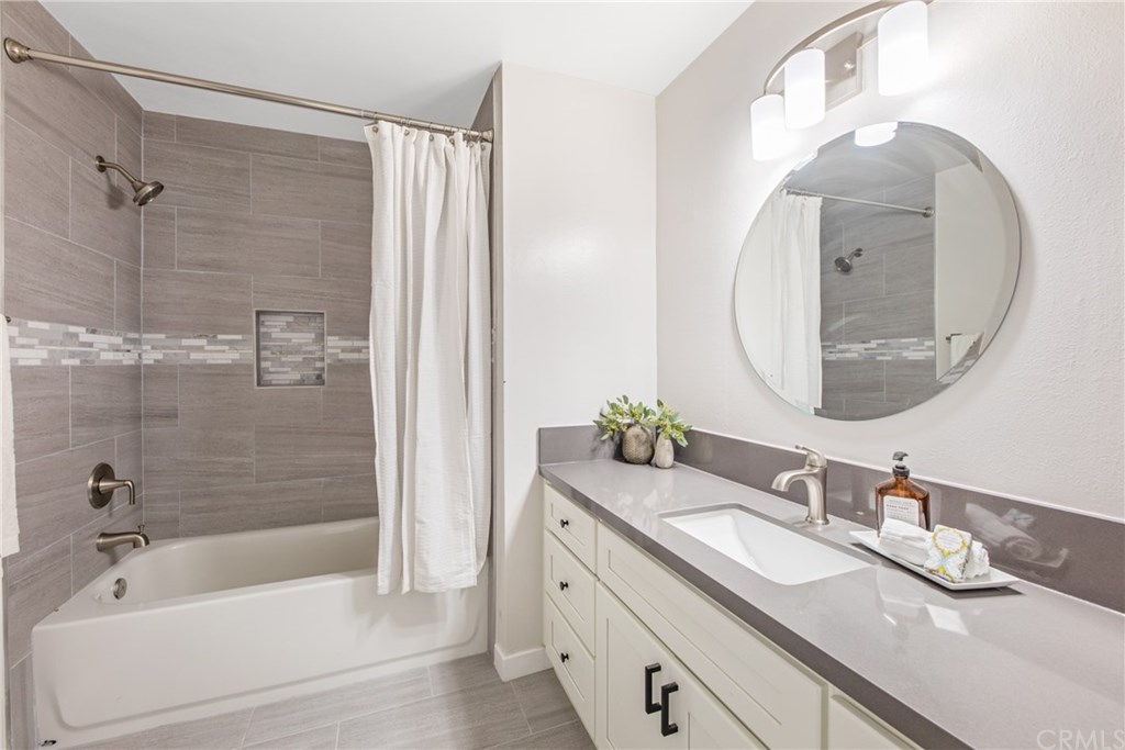 409 12th Street Huntington Beach, CA 92648 - Photo 13 of 17