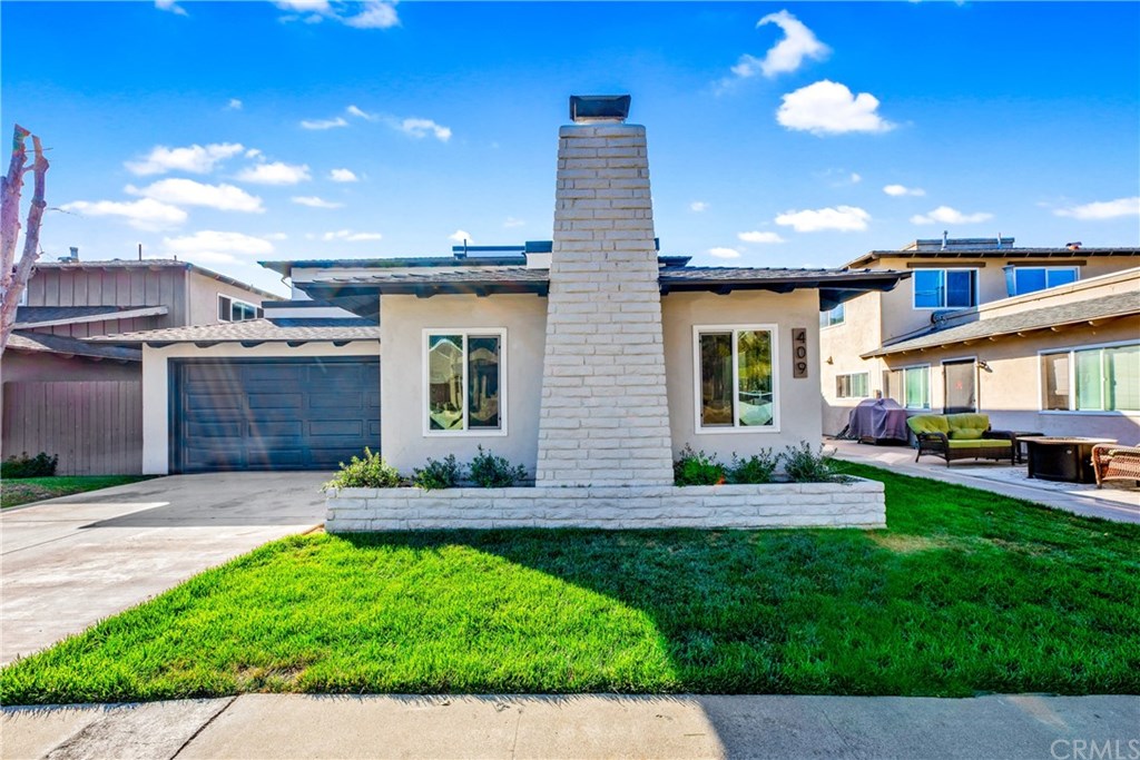 409 12th Street Huntington Beach, CA 92648 - Photo 3 of 17