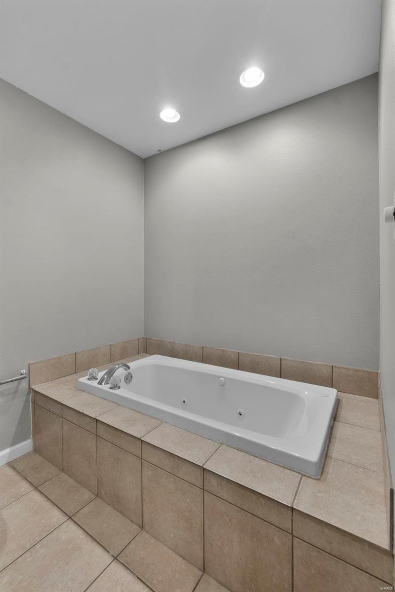 495 Matt Lane Jackson, MO 63755 - Photo 21 of 32