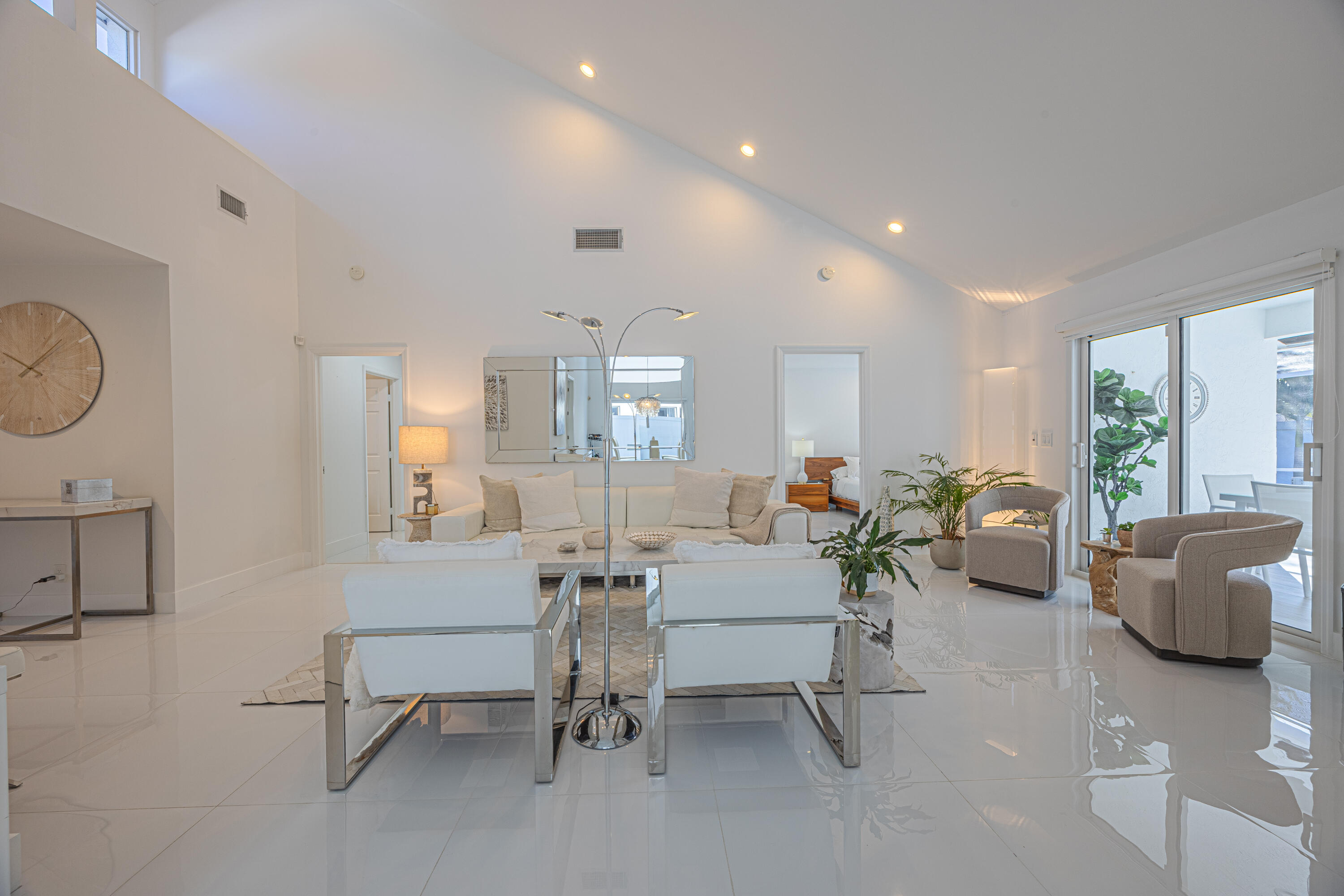 23246 L'Ermitage Circle Boca Raton, FL 33433 - Photo 6 of 38 153A0033-HDR