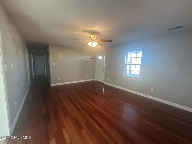 $1,600 | 303 Rolling Meadow Court, Richlands, NC 28574