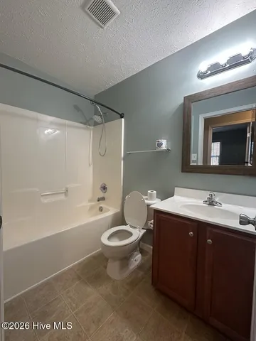 $1,600 | 303 Rolling Meadow Court, Richlands, NC 28574