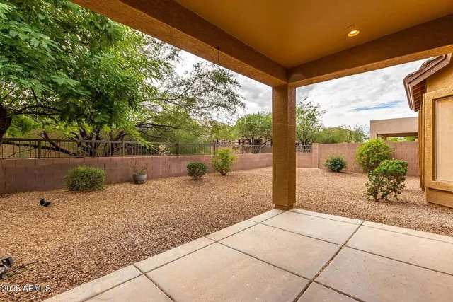 $2,750 | 7037 East Regina Street, Mesa, AZ 85207