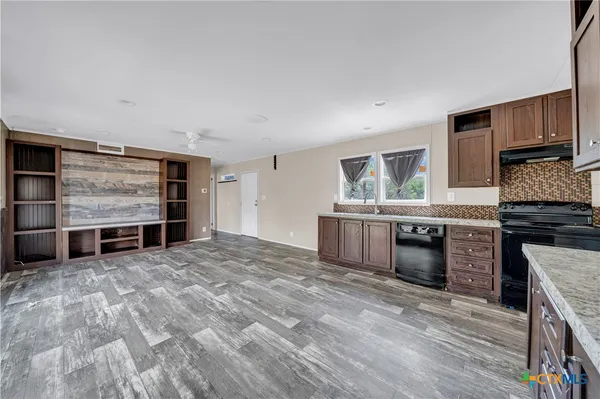 $395,000 | 6 River Bluff Drive, Lytle, TX 78052